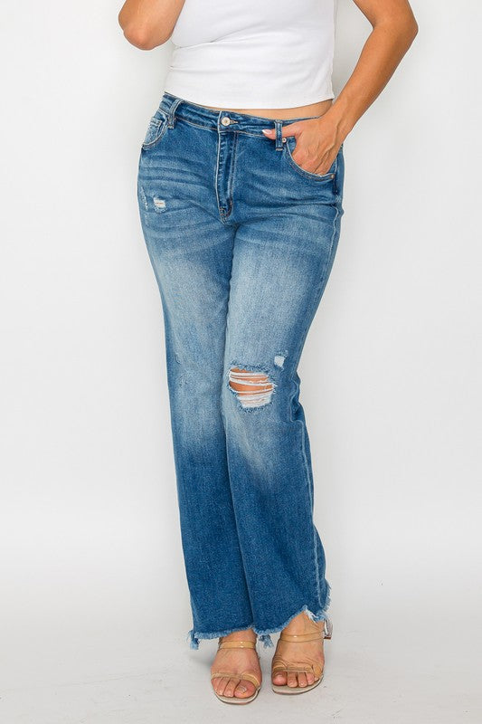 PLUS SIZE MID RISE RELAXED STRAIGHT LEG JEAN