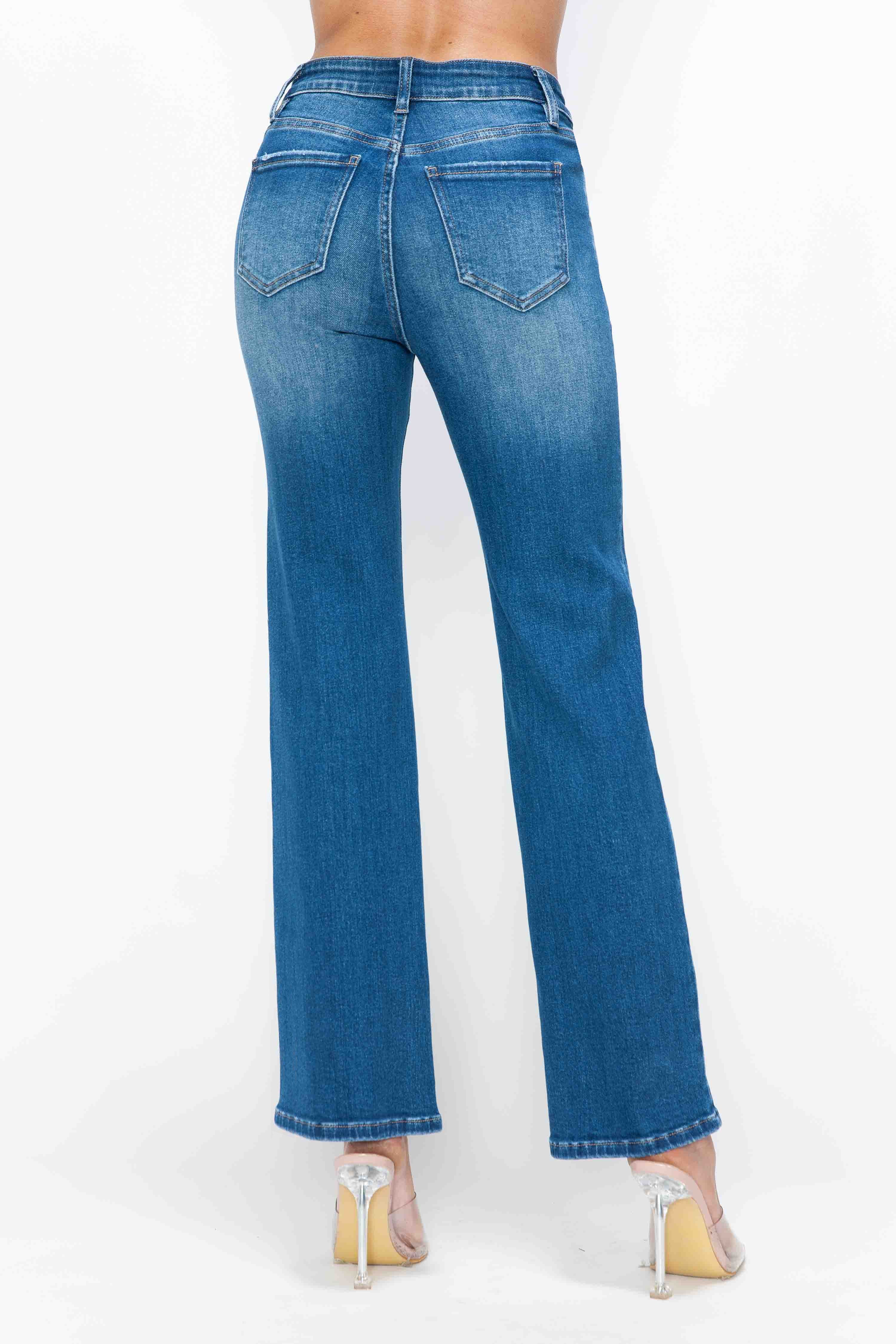 HIGH RISE STRAIGHT LEG JEAN