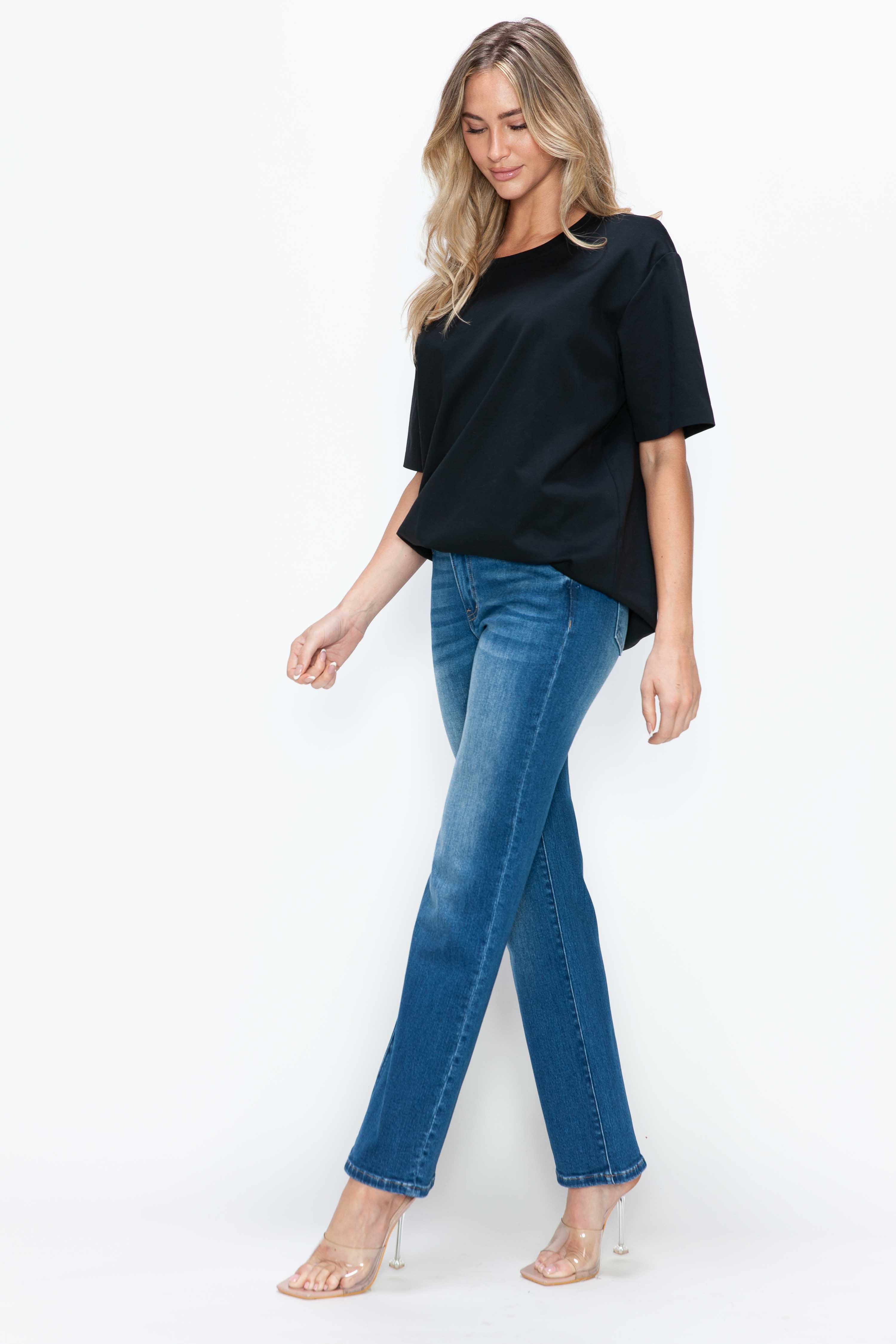 HIGH RISE STRAIGHT LEG JEAN