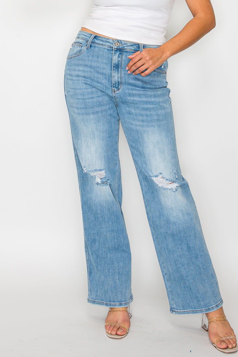 PLUS SIZE HIGH RISE STRAIGHT LEG JEAN