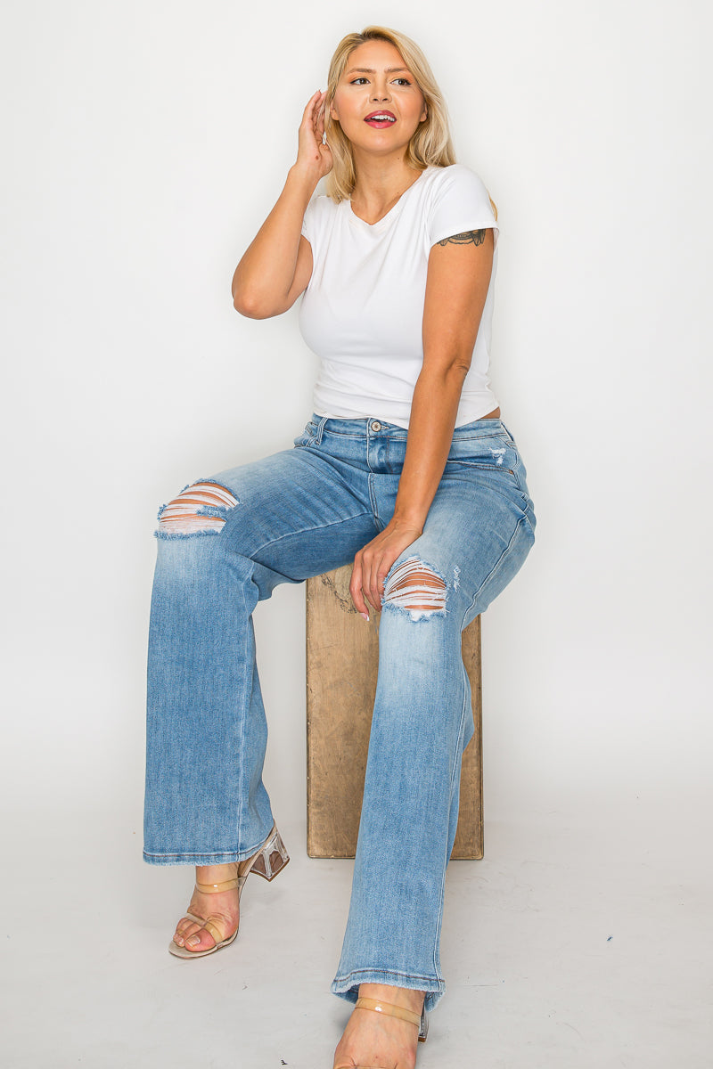 PLUS SIZE HIGH RISE STRAIGHT LEG JEAN