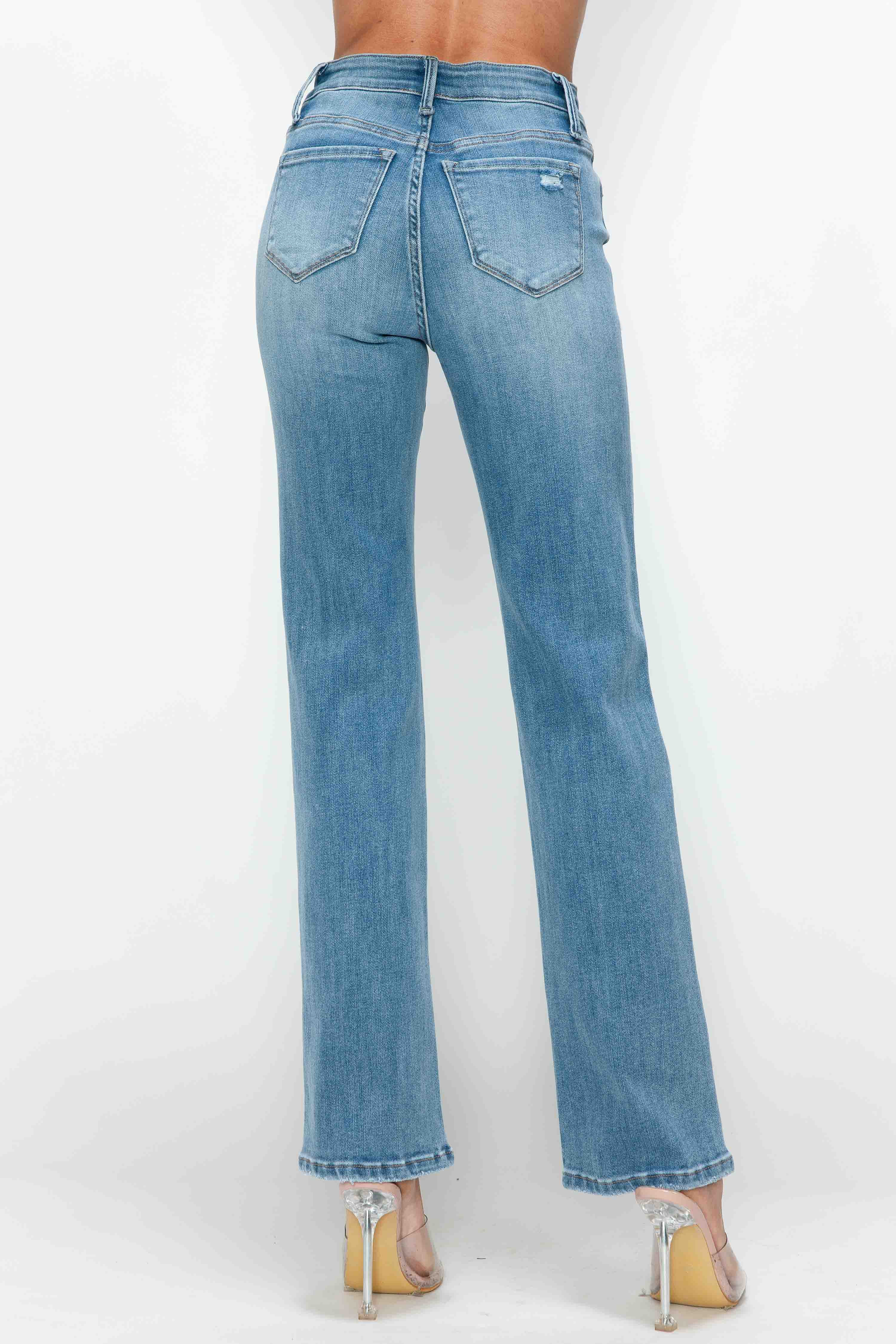 HIGH RISE STRAIGHT LEG JEAN