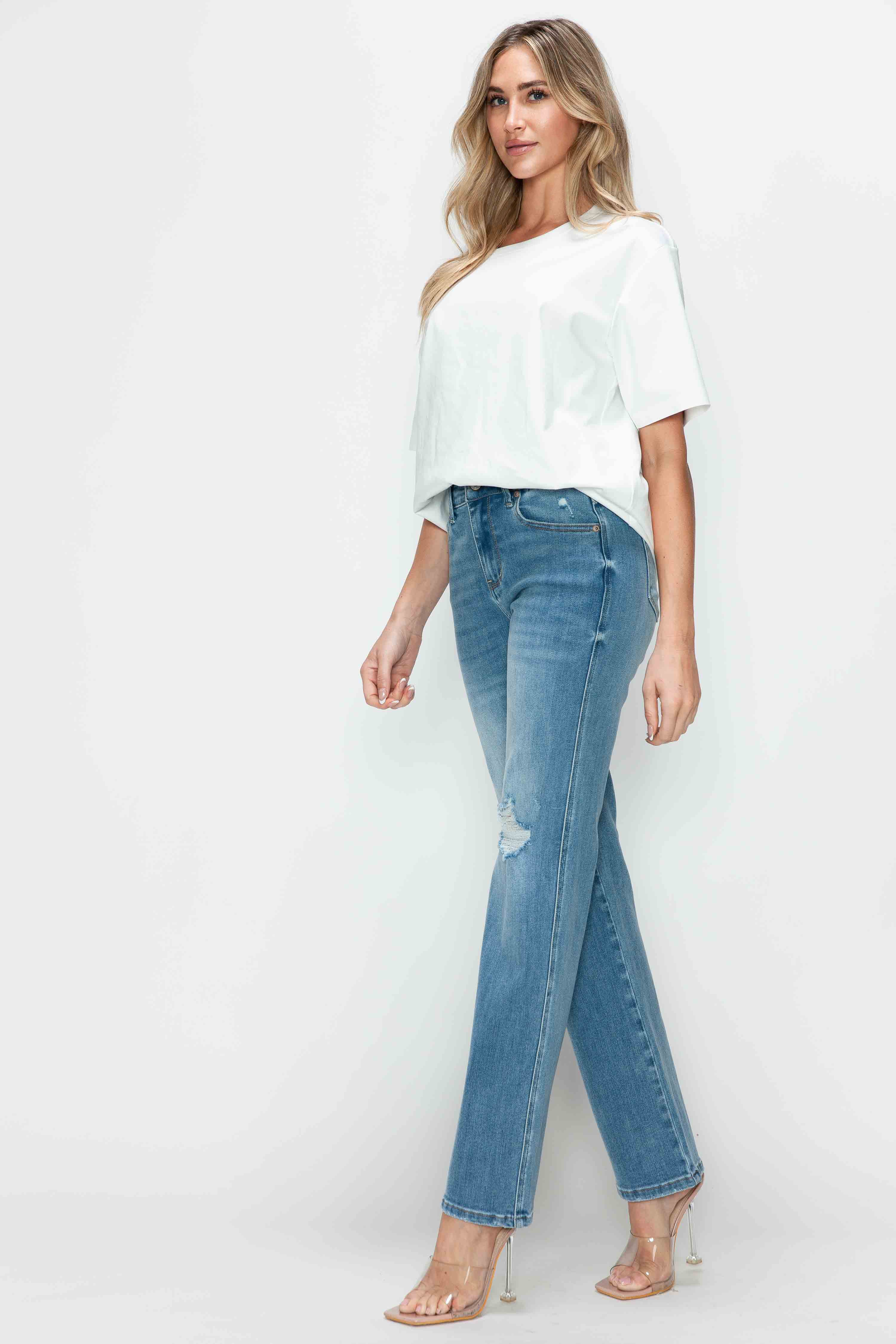 HIGH RISE STRAIGHT LEG JEAN